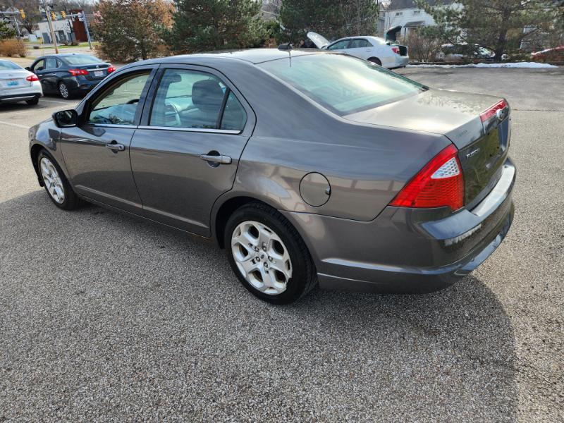 Ford Fusion I4 SE 2011