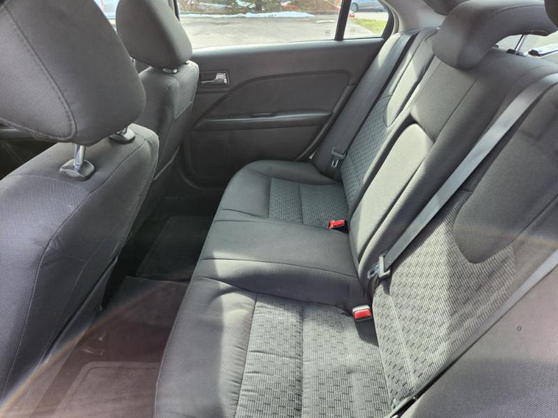 Ford Fusion I4 SE 2011