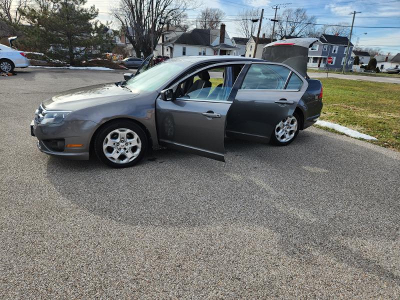 Ford Fusion I4 SE 2011