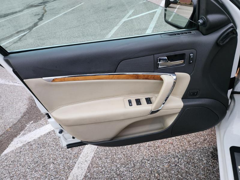 Lincoln MKZ AWD 2012