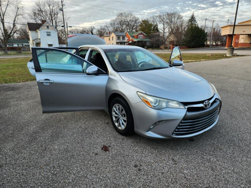 Toyota Camry SE 2015