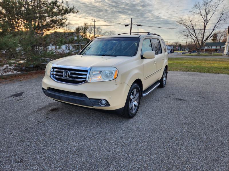 Honda Pilot Touring 4WD 5-Spd AT with DVD 2012