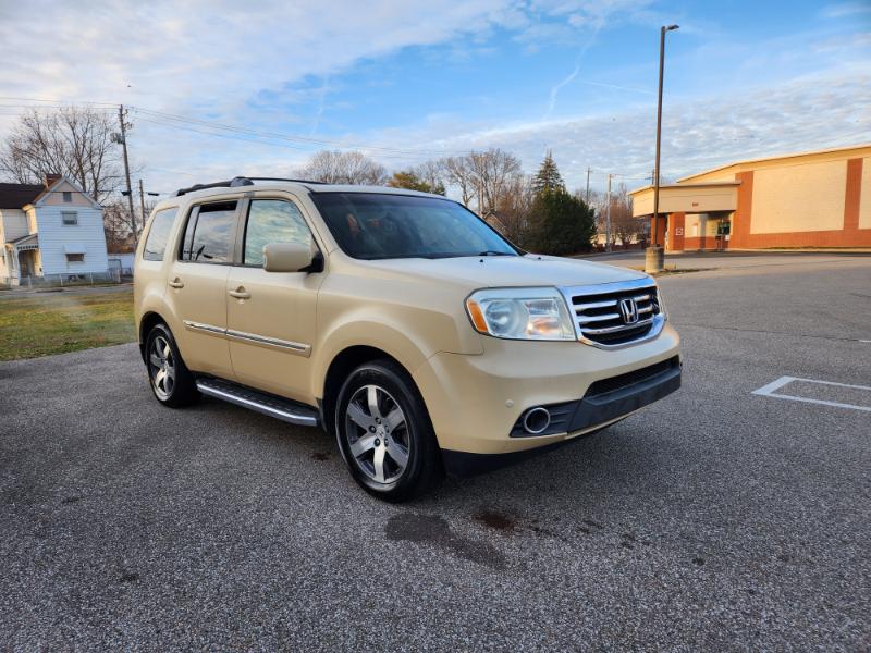 Honda Pilot Touring 4WD 5-Spd AT with DVD 2012