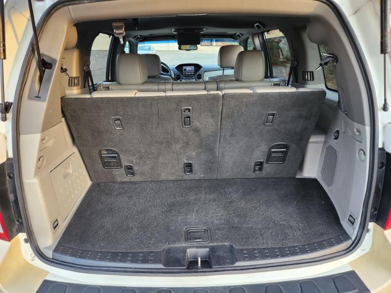 Honda Pilot Touring 4WD 5-Spd AT with DVD 2012