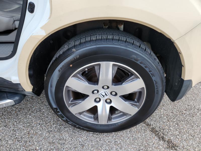 Honda Pilot Touring 4WD 5-Spd AT with DVD 2012