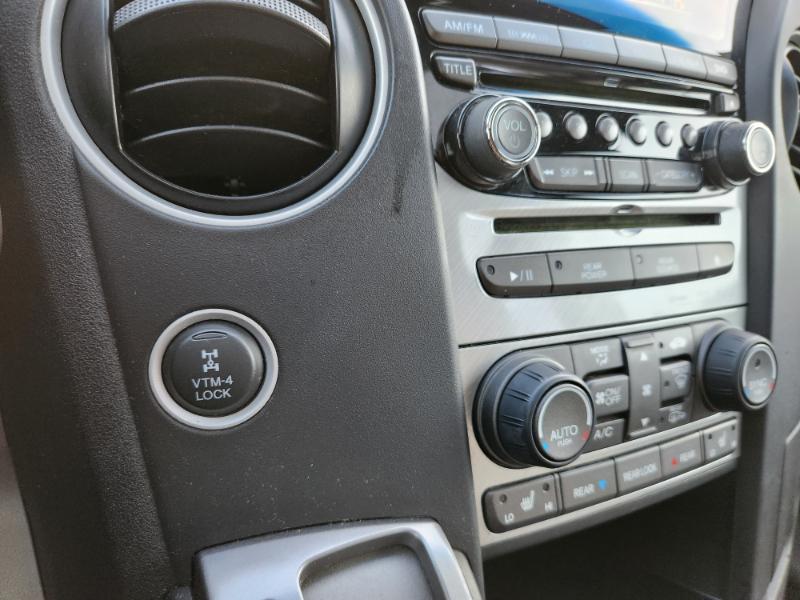 Honda Pilot Touring 4WD 5-Spd AT with DVD 2012
