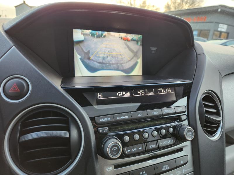 Honda Pilot Touring 4WD 5-Spd AT with DVD 2012