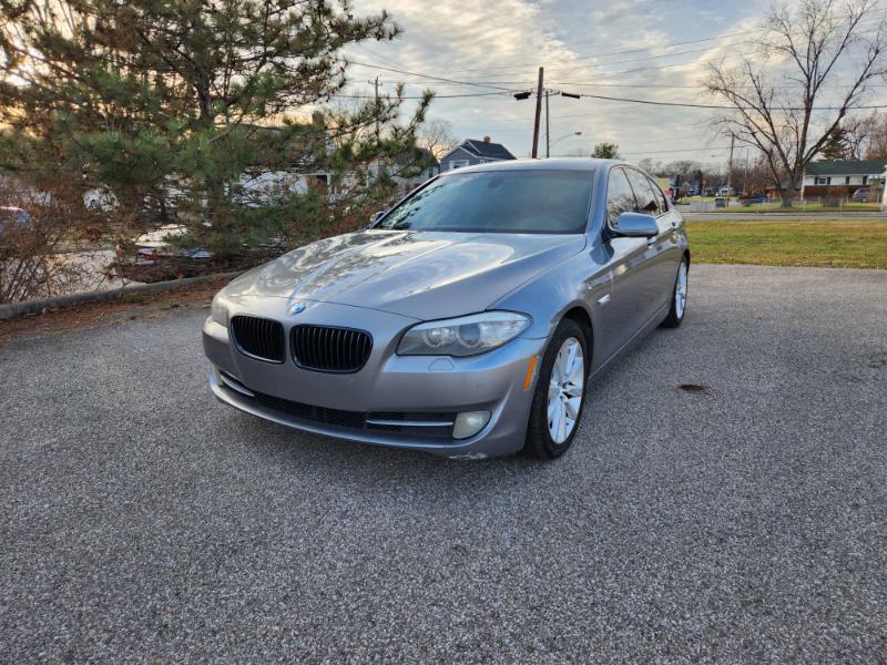 BMW 5-Series 528i 2011