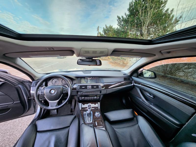 BMW 5-Series 528i 2011