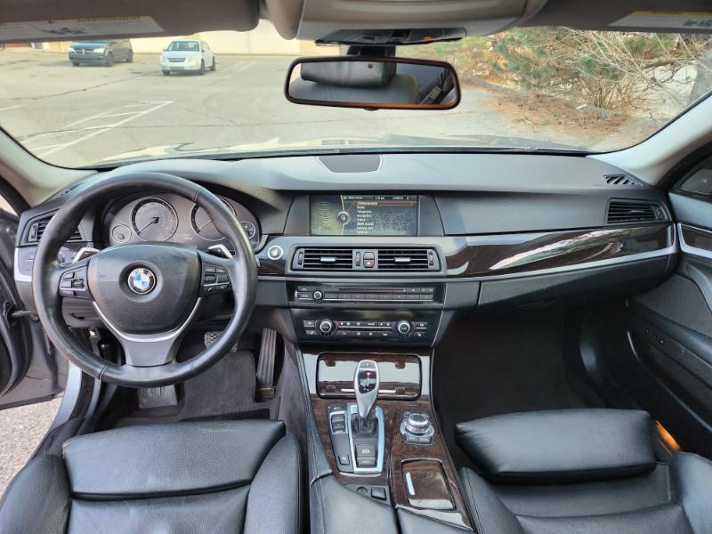 BMW 5-Series 528i 2011