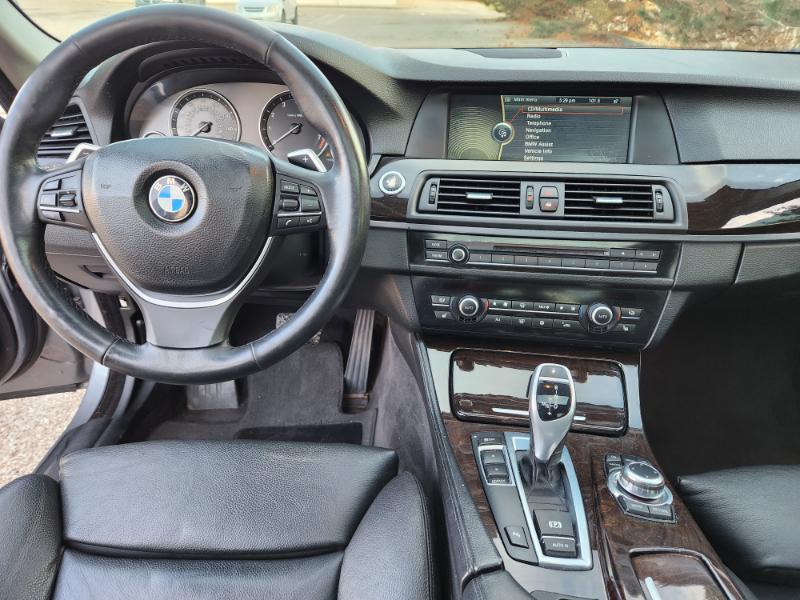 BMW 5-Series 528i 2011