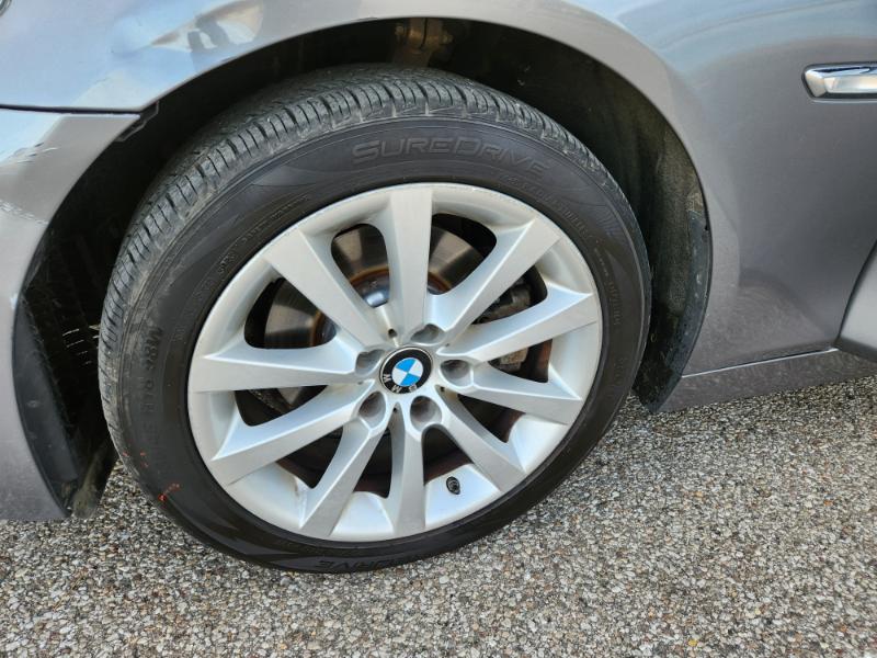 BMW 5-Series 528i 2011