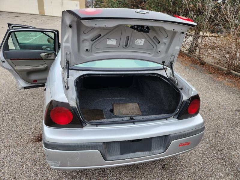 Chevrolet Impala Base 2004