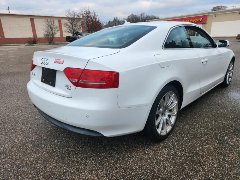 Audi A5 Coupe 2.0T quattro Tiptronic 2011