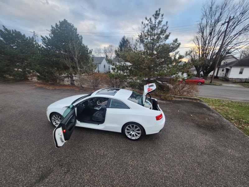 Audi A5 Coupe 2.0T quattro Tiptronic 2011