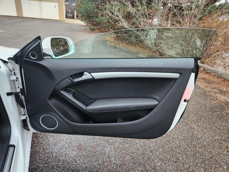 Audi A5 Coupe 2.0T quattro Tiptronic 2011