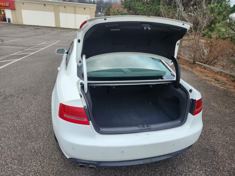 Audi A5 Coupe 2.0T quattro Tiptronic 2011