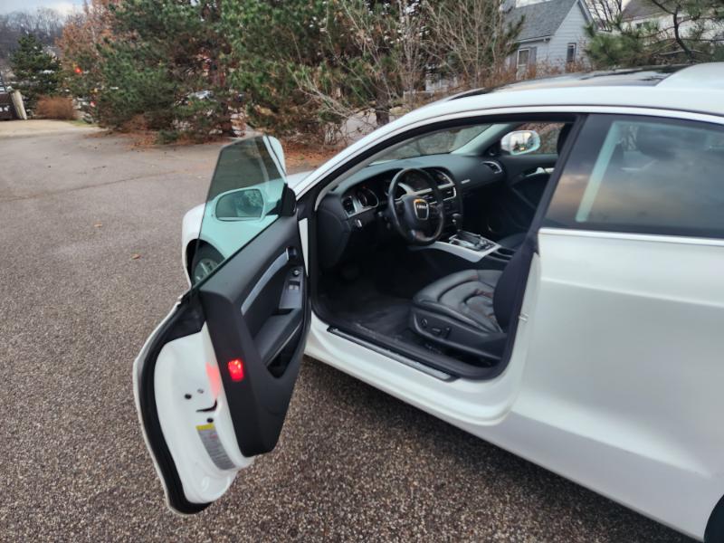 Audi A5 Coupe 2.0T quattro Tiptronic 2011