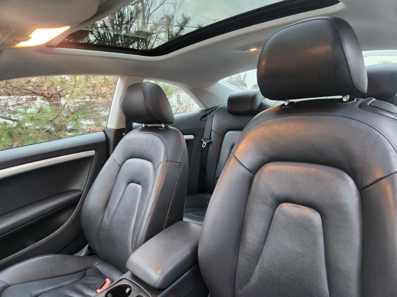 Audi A5 Coupe 2.0T quattro Tiptronic 2011