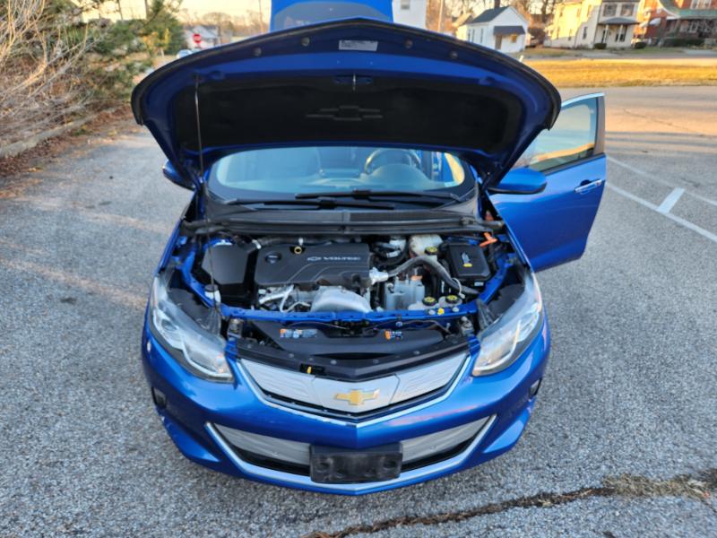 Chevrolet Volt Premier w/ Standard Emission Package 2018