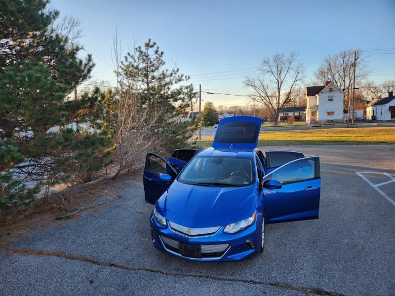 Chevrolet Volt Premier w/ Standard Emission Package 2018