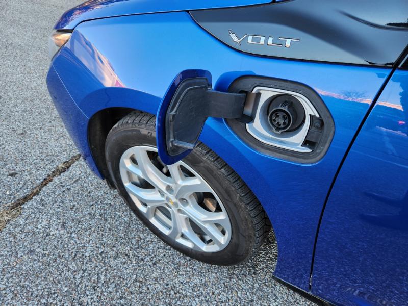 Chevrolet Volt Premier w/ Standard Emission Package 2018