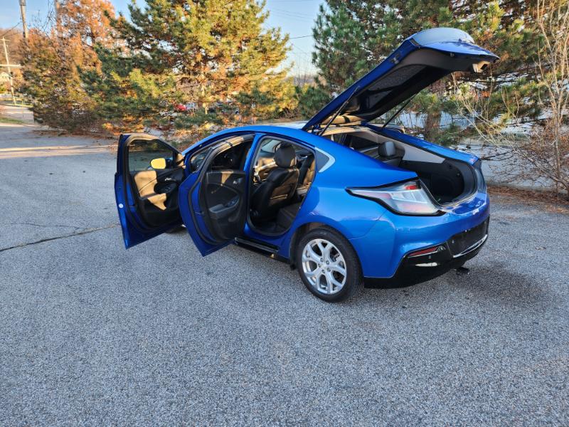 Chevrolet Volt Premier w/ Standard Emission Package 2018