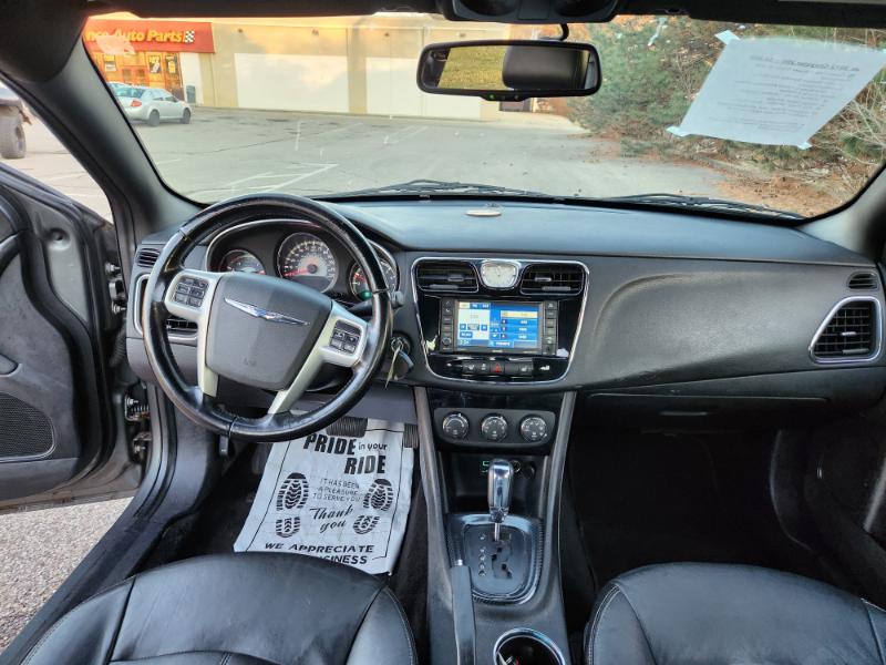 Chrysler 200 Limited 2012