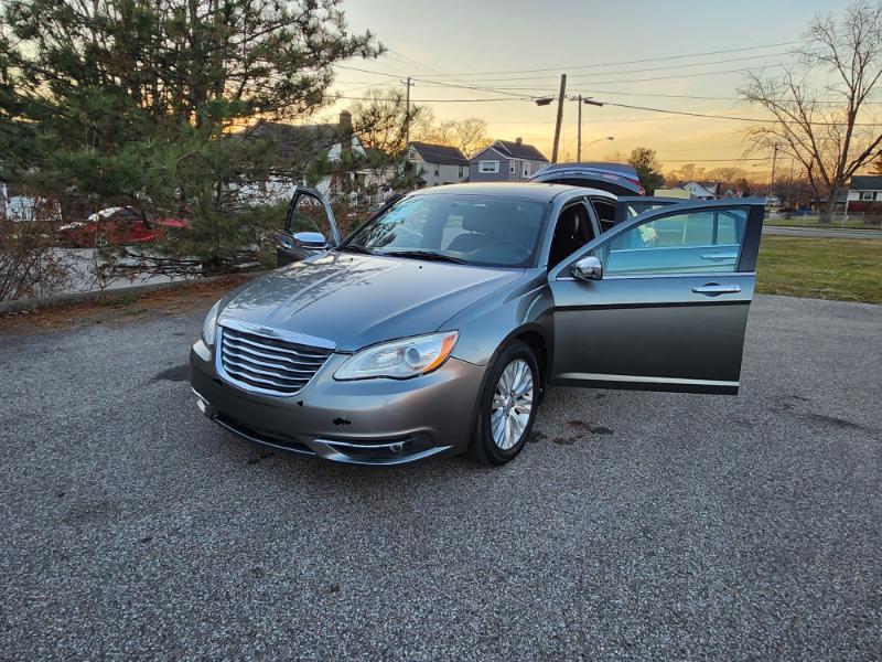 Chrysler 200 Limited 2012