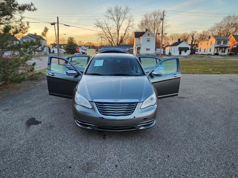 Chrysler 200 Limited 2012