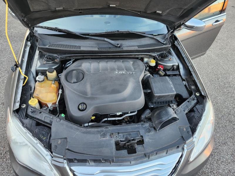 Chrysler 200 Limited 2012