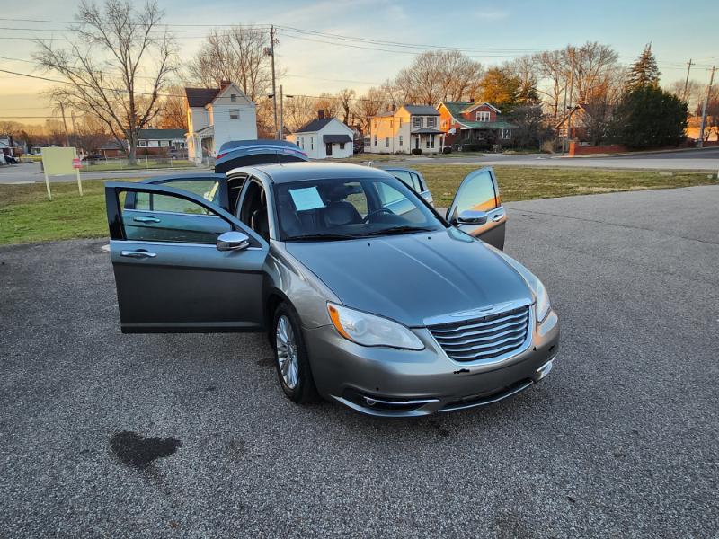 Chrysler 200 Limited 2012