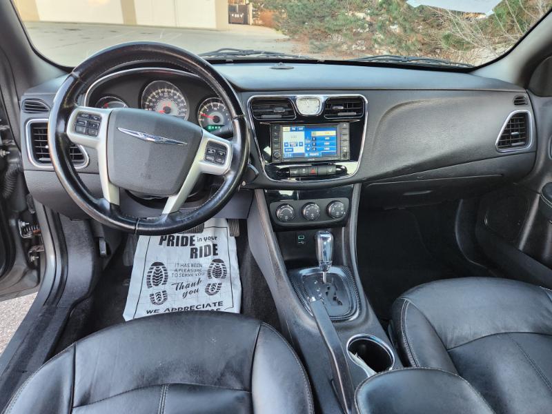 Chrysler 200 Limited 2012