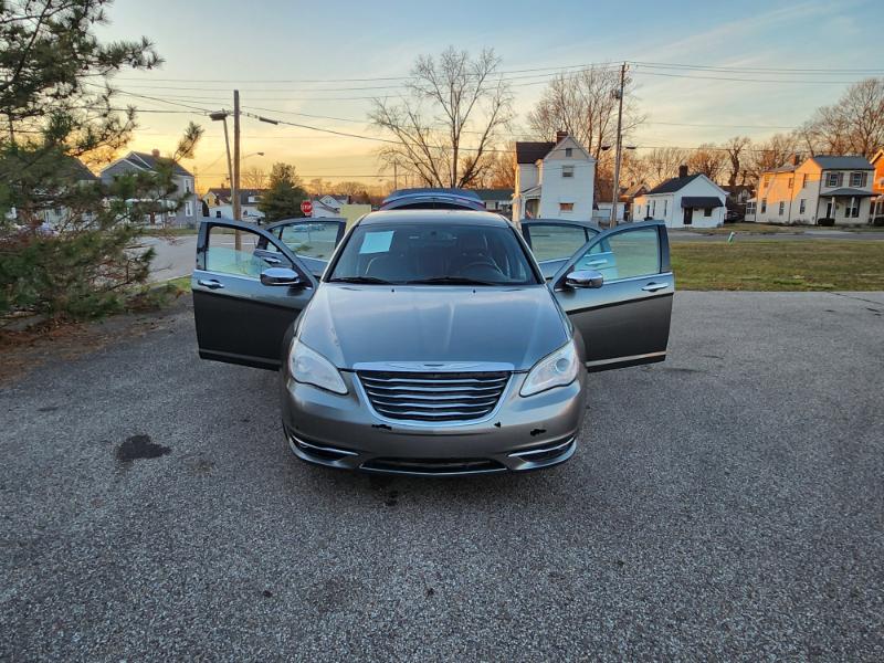 Chrysler 200 Limited 2012