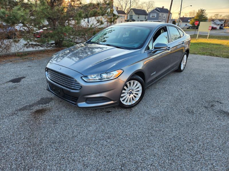 Ford Fusion Hybrid SE 2014
