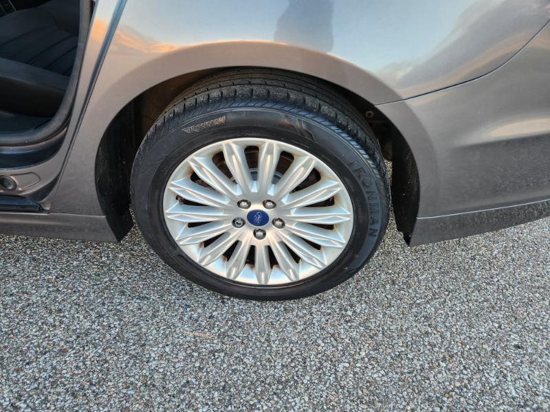 Ford Fusion Hybrid SE 2014