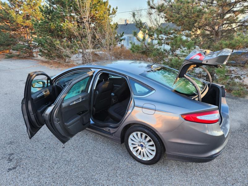 Ford Fusion Hybrid SE 2014