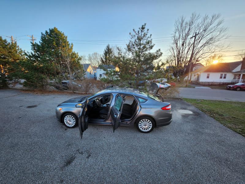Ford Fusion Hybrid SE 2014
