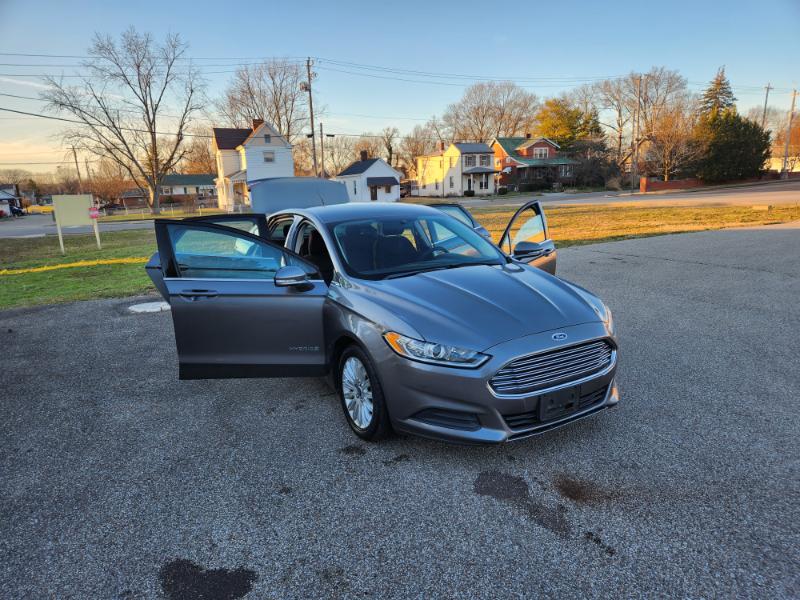 Ford Fusion Hybrid SE 2014