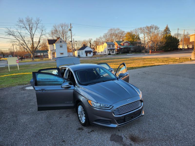 Ford Fusion Hybrid SE 2014