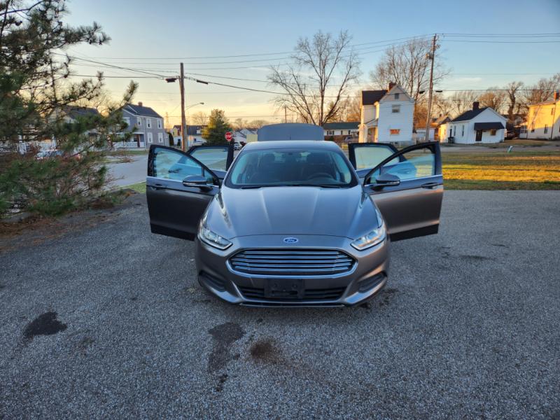 Ford Fusion Hybrid SE 2014