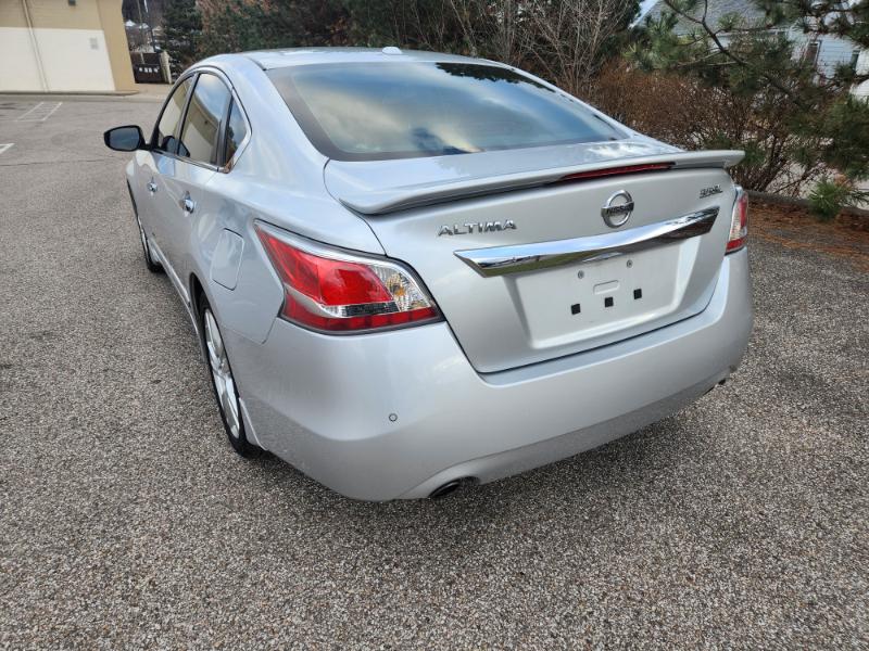 Nissan Altima 3.5 SV 2015
