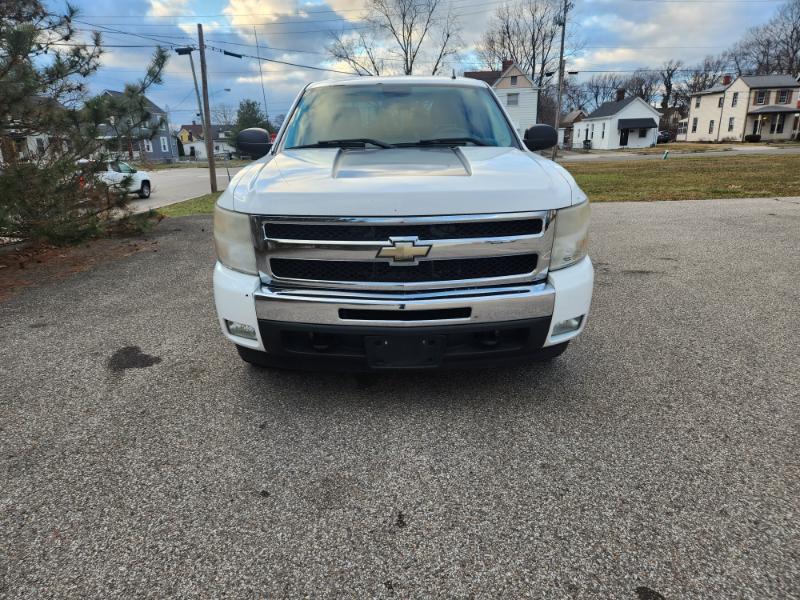 Chevrolet Silverado 1500 LT Crew Cab 4WD 2011