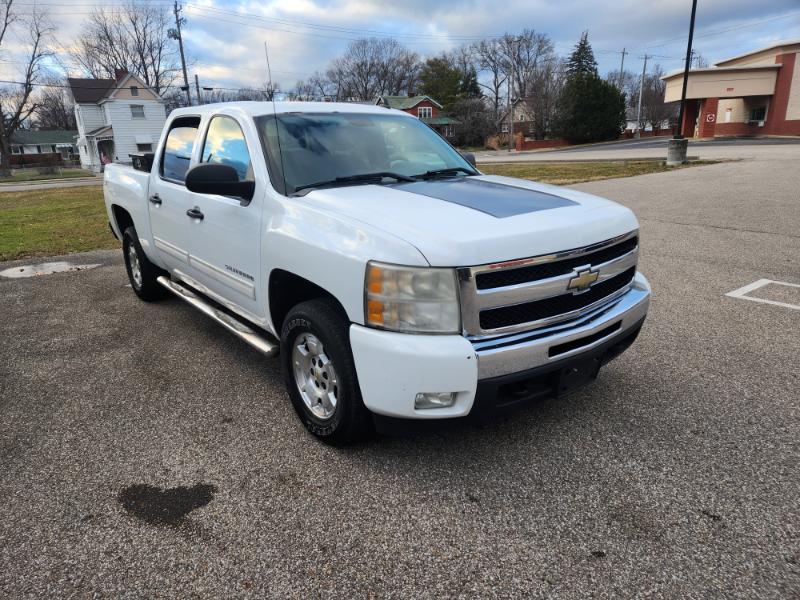 Chevrolet Silverado 1500 LT Crew Cab 4WD 2011