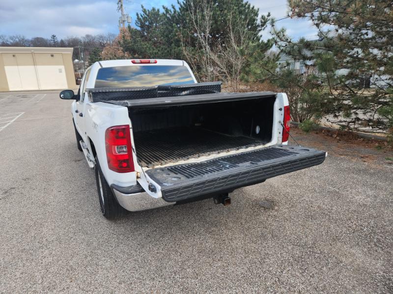 Chevrolet Silverado 1500 LT Crew Cab 4WD 2011