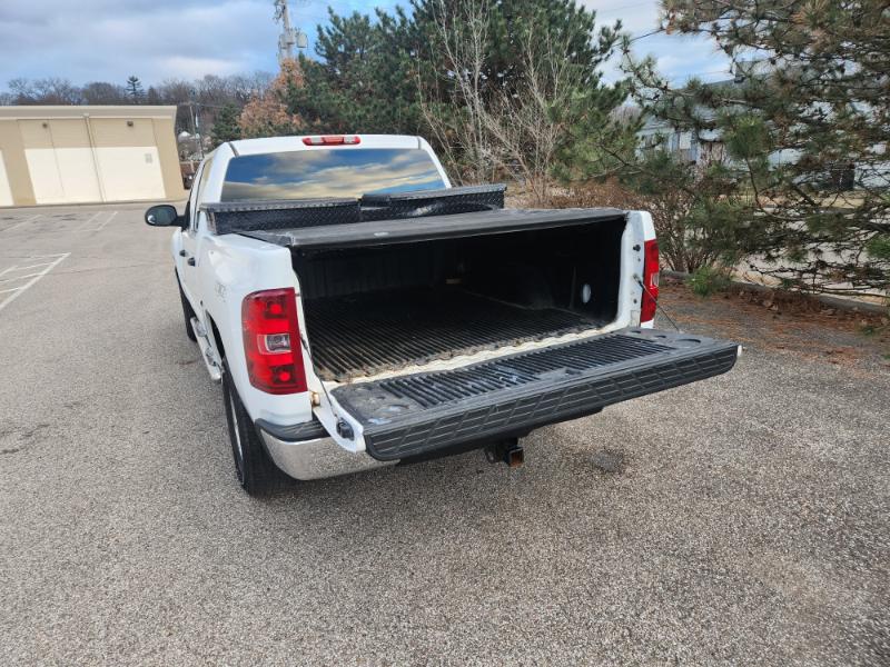 Chevrolet Silverado 1500 LT Crew Cab 4WD 2011