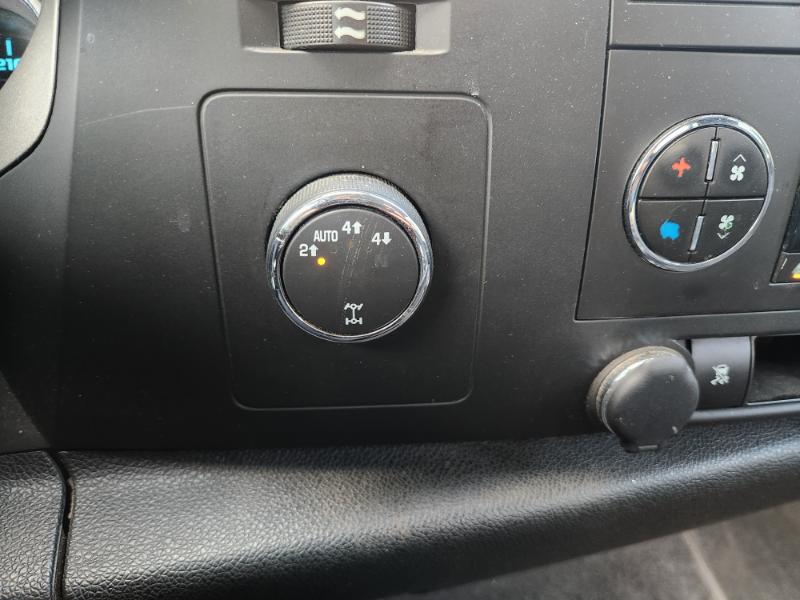 Chevrolet Silverado 1500 LT Crew Cab 4WD 2011