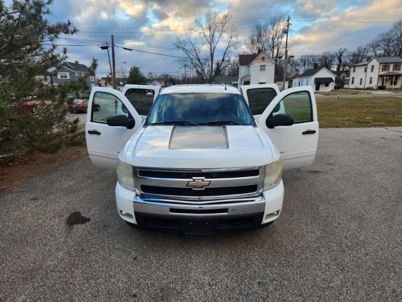 Chevrolet Silverado 1500 LT Crew Cab 4WD 2011