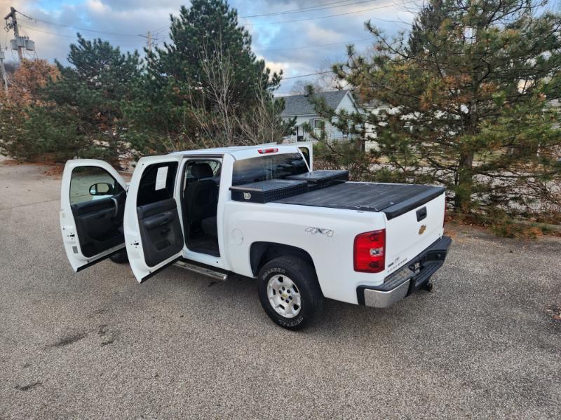 Chevrolet Silverado 1500 LT Crew Cab 4WD 2011