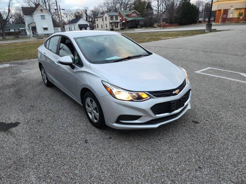 Chevrolet Cruze LS 6M 2018